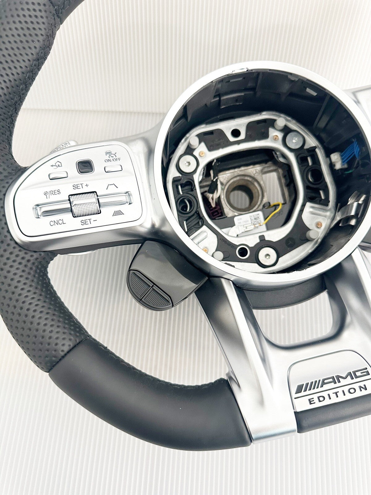 OEM 19~24 MERCEDES AMG G63 C63 E63 GT S63 CLS63 GLE LEATHER DIALS STEERING WHEEL