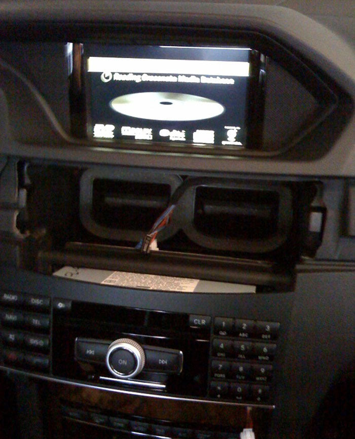 10~11 GENUINE OEM Mercedes A212 E350 E550 E63 Navigation Comand 6CD DVD