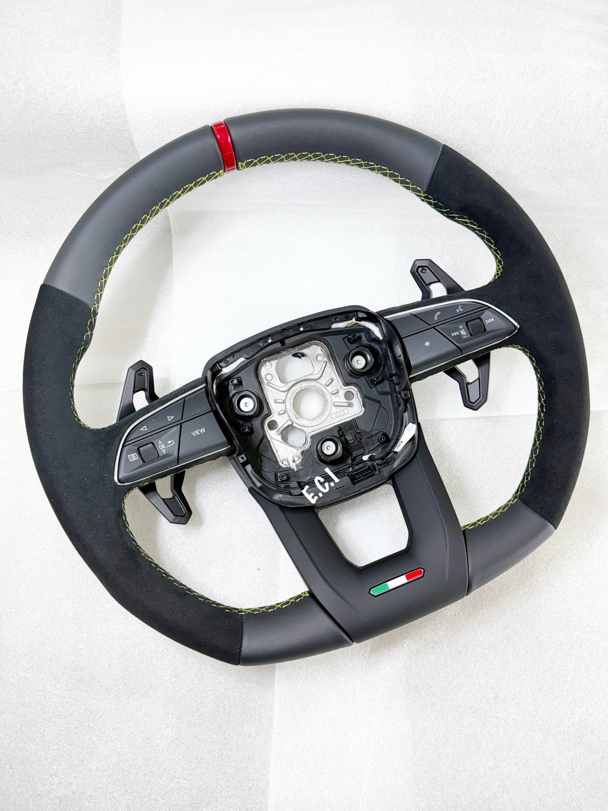 GENUINE LAMBORGHINI URUS S SE PERFORMANTE  ALCANTARA STEERING WHEEL LIME GREEN