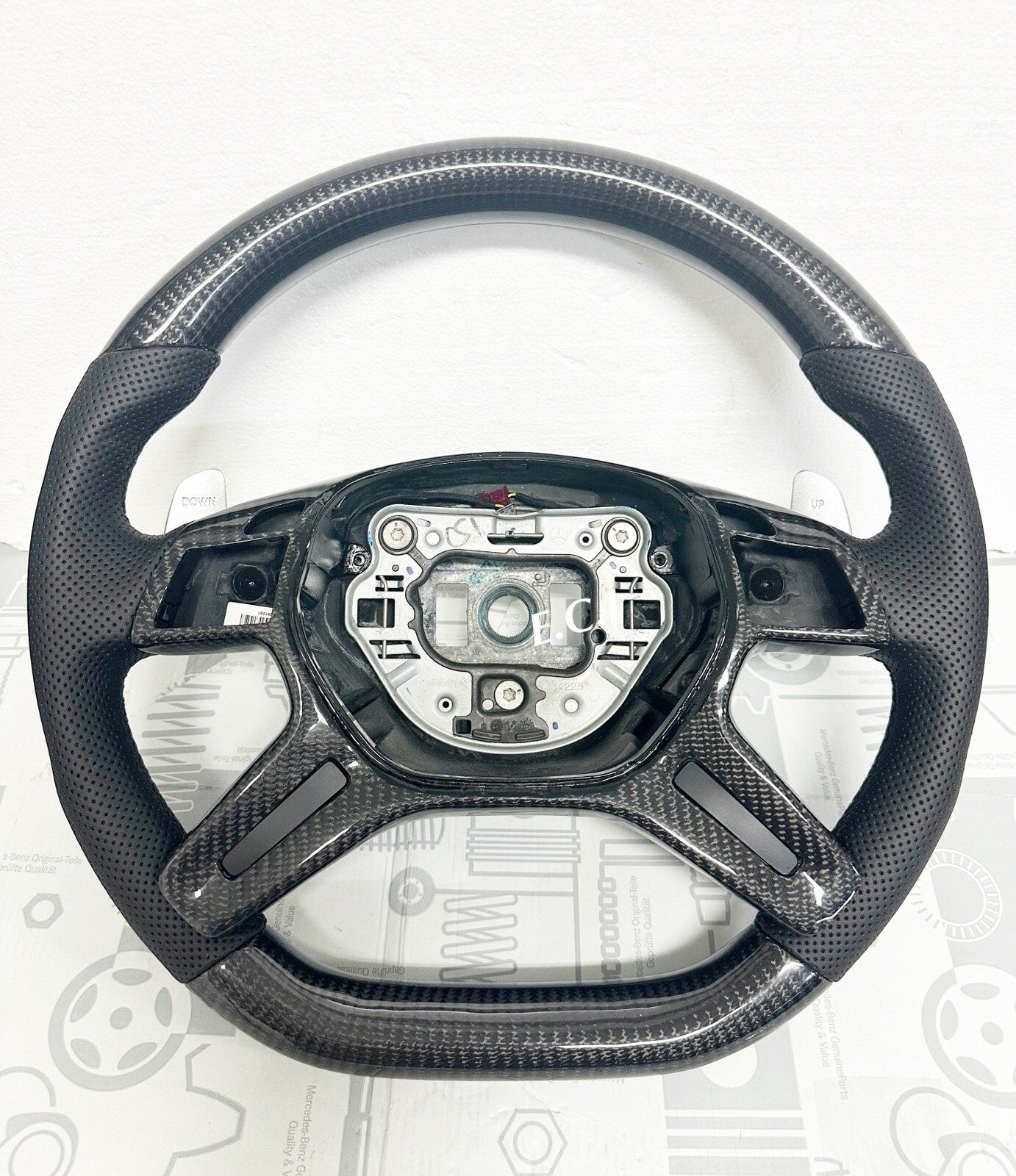 OEM MERCEDES AMG 13~18 G65 G63 ML63 GL63 G550 BLACK CARBON FIBER STEERING WHEEL