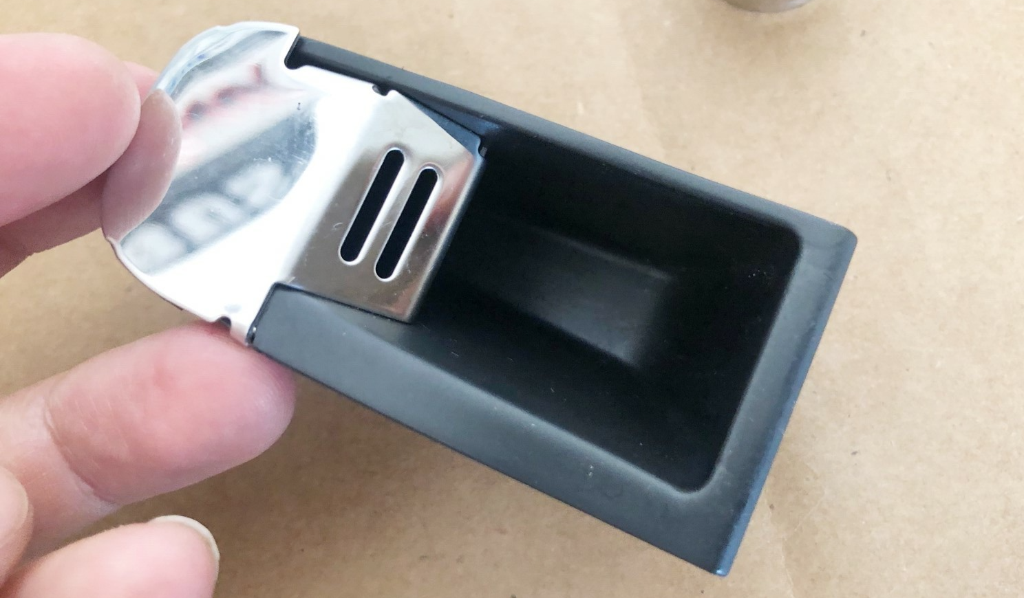 GENUINE 69290000 MASERATI GRANTURISMO MC CIGARETTE LIGHTER TRAY 2008-2017