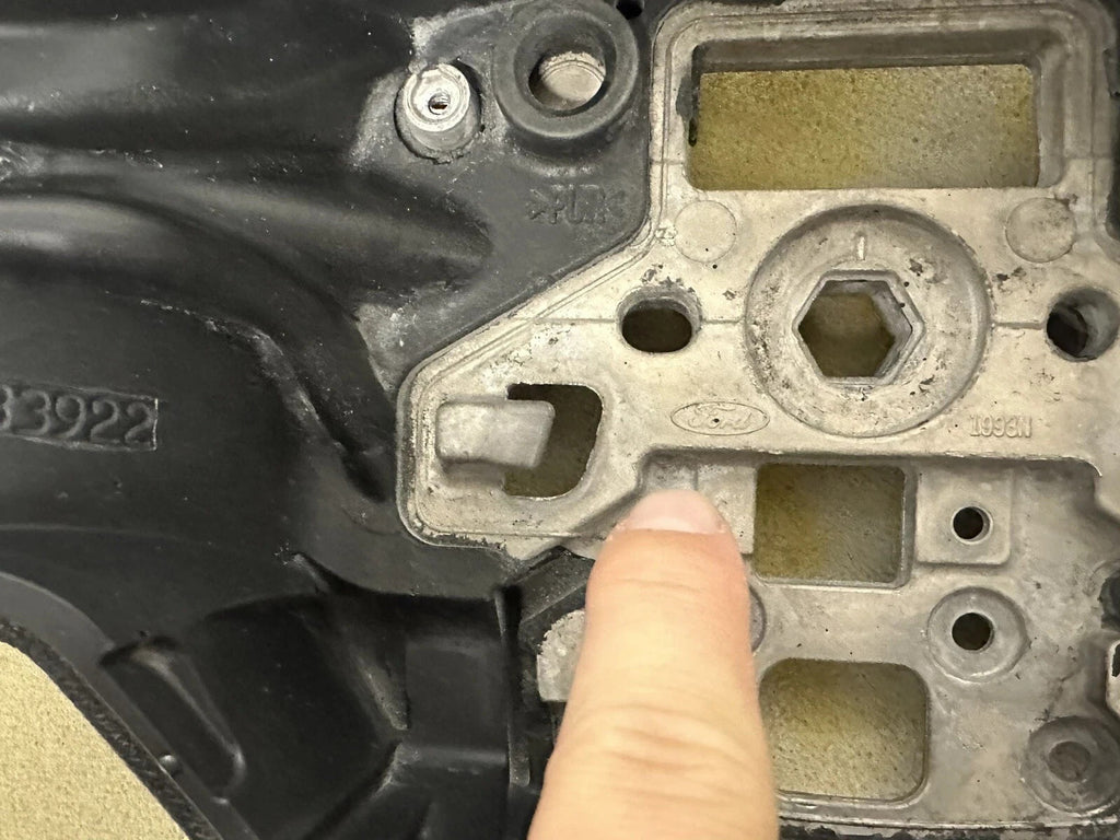2016~2021 GENUINE FORD SHELBY 700 F150 CARBON FIBER STEERING WHEEL BLACK STITCH