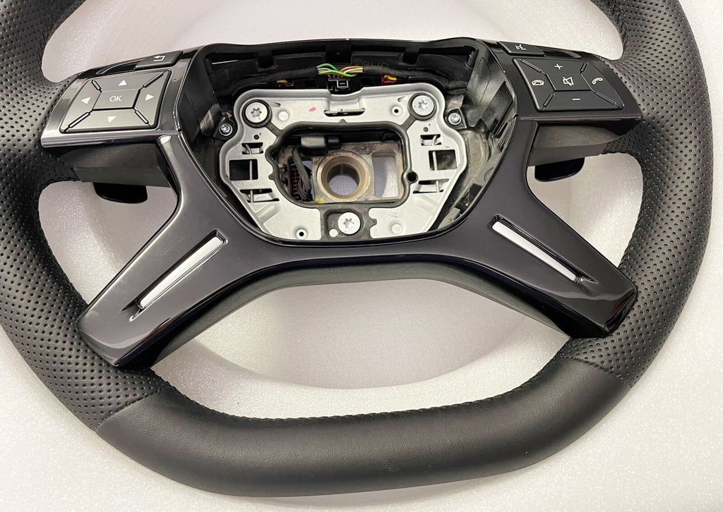 OEM MERCEDES W463 G550 4X4 G63 GL63 G65 ML63 ML350 GL550 GL63 AMG STEERING WHEEL