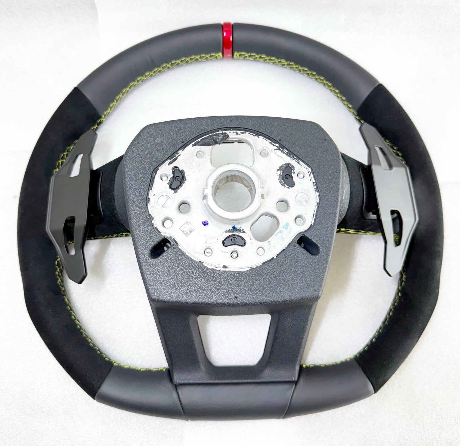 GENUINE LAMBORGHINI URUS S SE PERFORMANTE  ALCANTARA STEERING WHEEL LIME GREEN