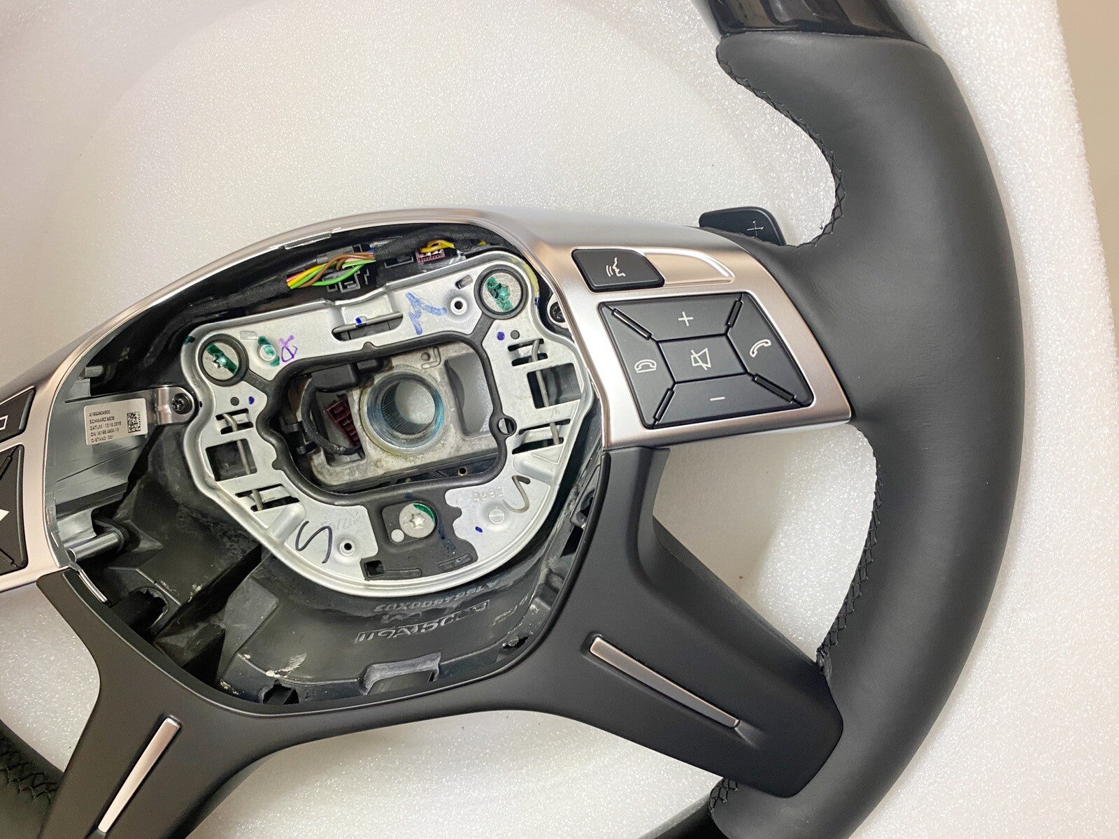 NEW OEM MERCEDES AMG W166 W463 G63 GL63 G550 G65 ML63 PIANO BLACK STEERING WHEEL