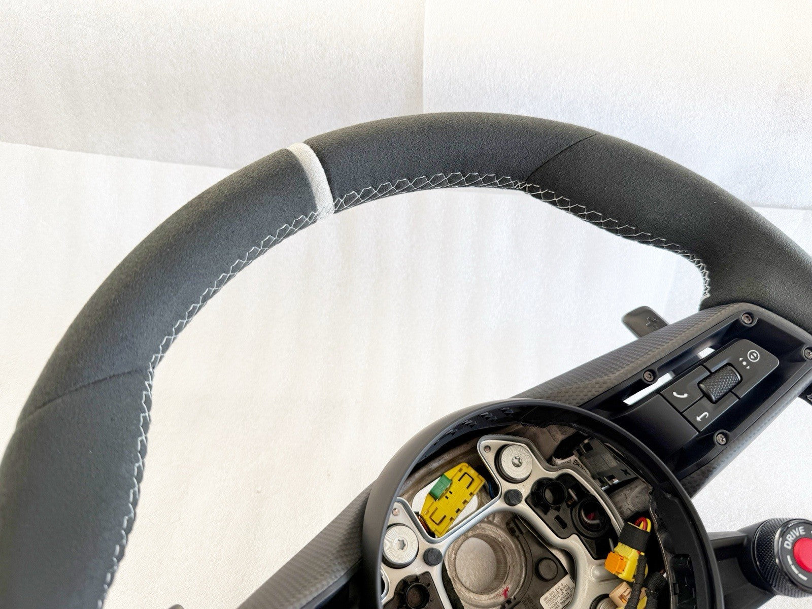 OEM Porsche 992 GT3 CARRERA T GTS STEERING WHEEL ALCANTARA CARBON HEATED CHALK