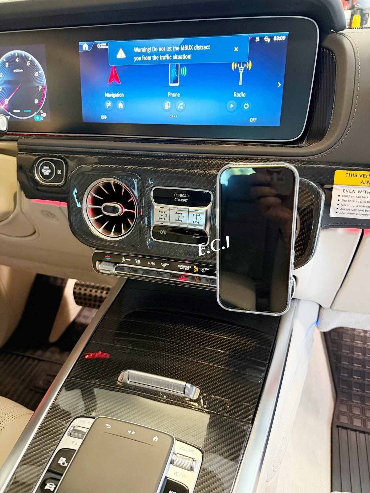 2026 2025 MERCEDES W465 Car Phone Holder for G550 G63 AMG G580
