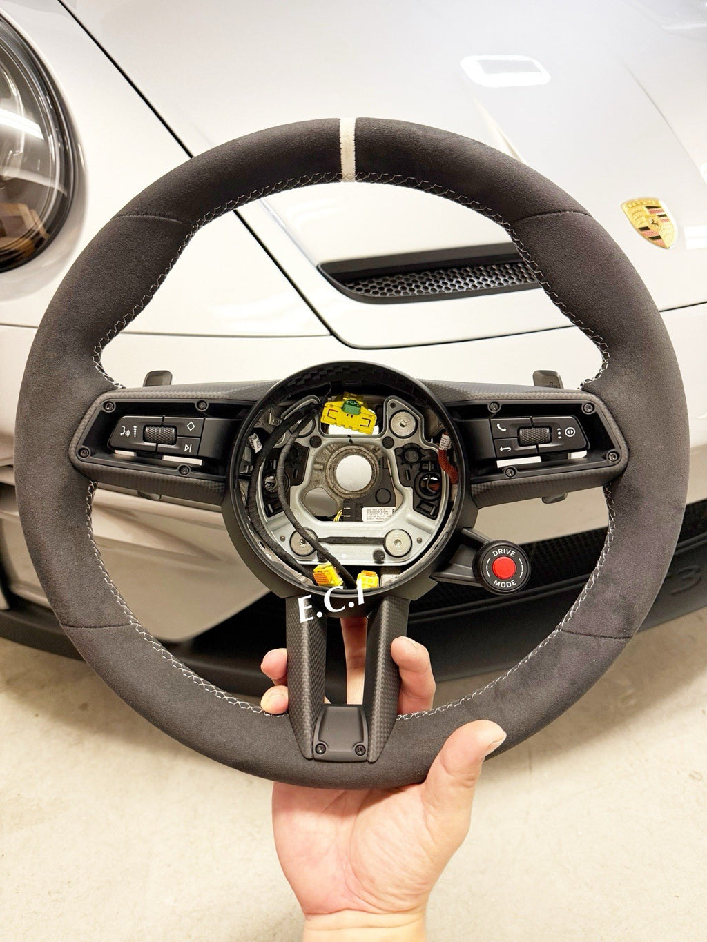 OEM Porsche 992 GT3 CARRERA GTS CAYENNE STEERING WHEEL ALCANTARA CARBON WHITE