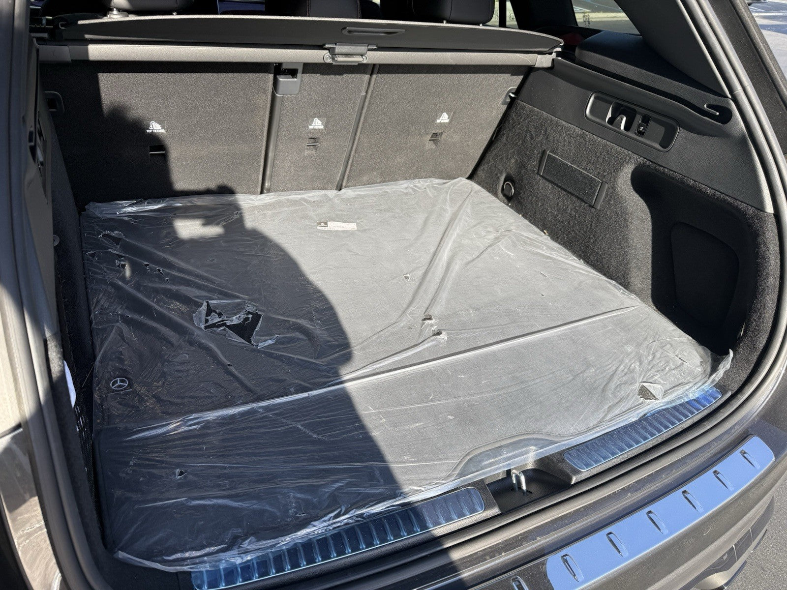 Oem Mercedes Benz  X254 GLC350 GLC43 GLC63 A2546802204 Trunk Floor Mat Carpet
