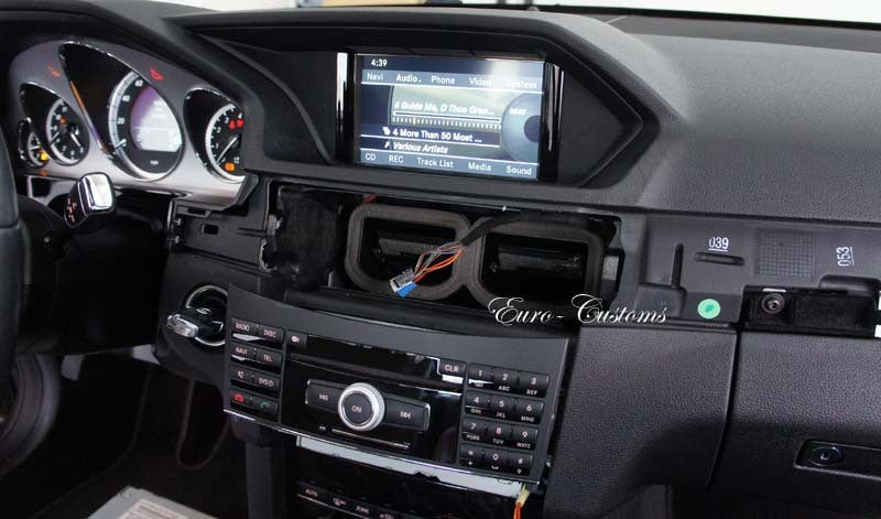 10~11 GENUINE OEM Mercedes A212 E350 E550 E63 Navigation Comand 6CD DVD
